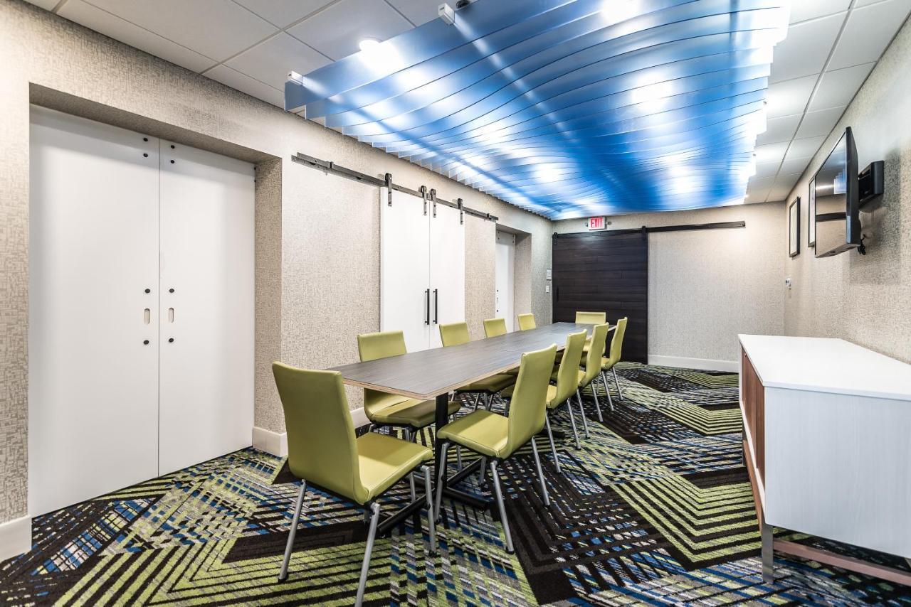 Holiday Inn Express Flint-Campus Area By Ihg Eksteriør bilde