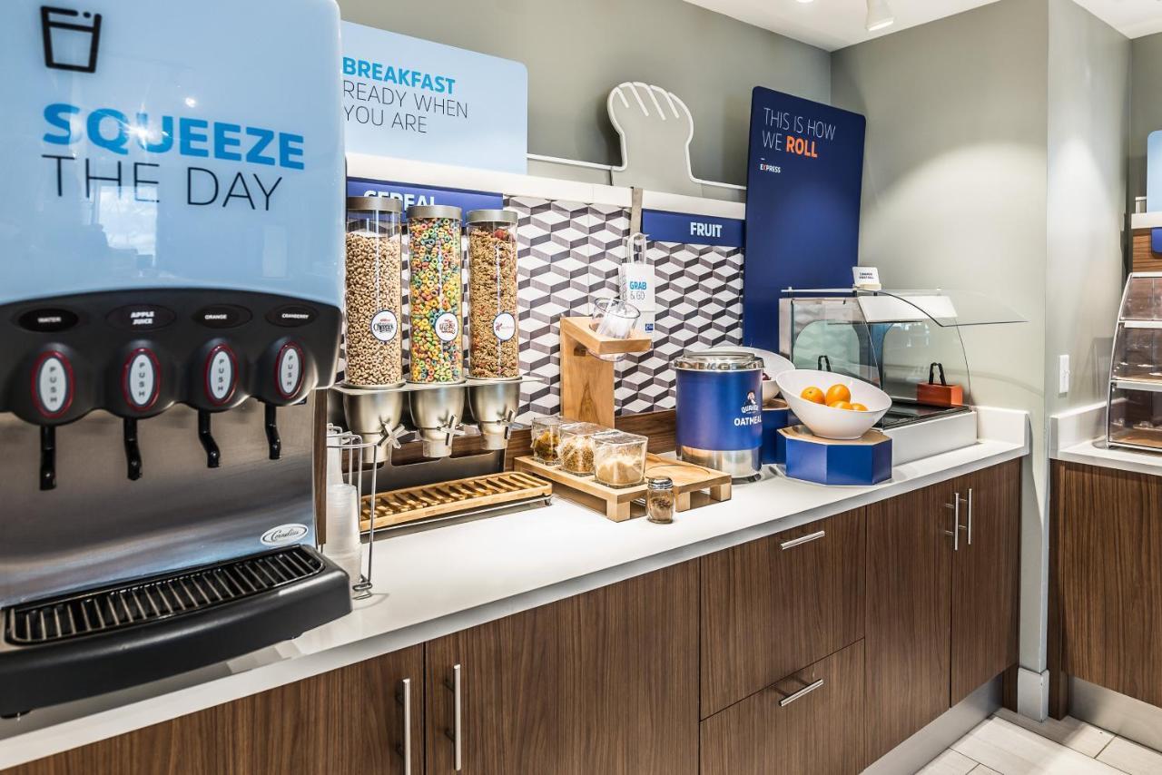 Holiday Inn Express Flint-Campus Area By Ihg Eksteriør bilde
