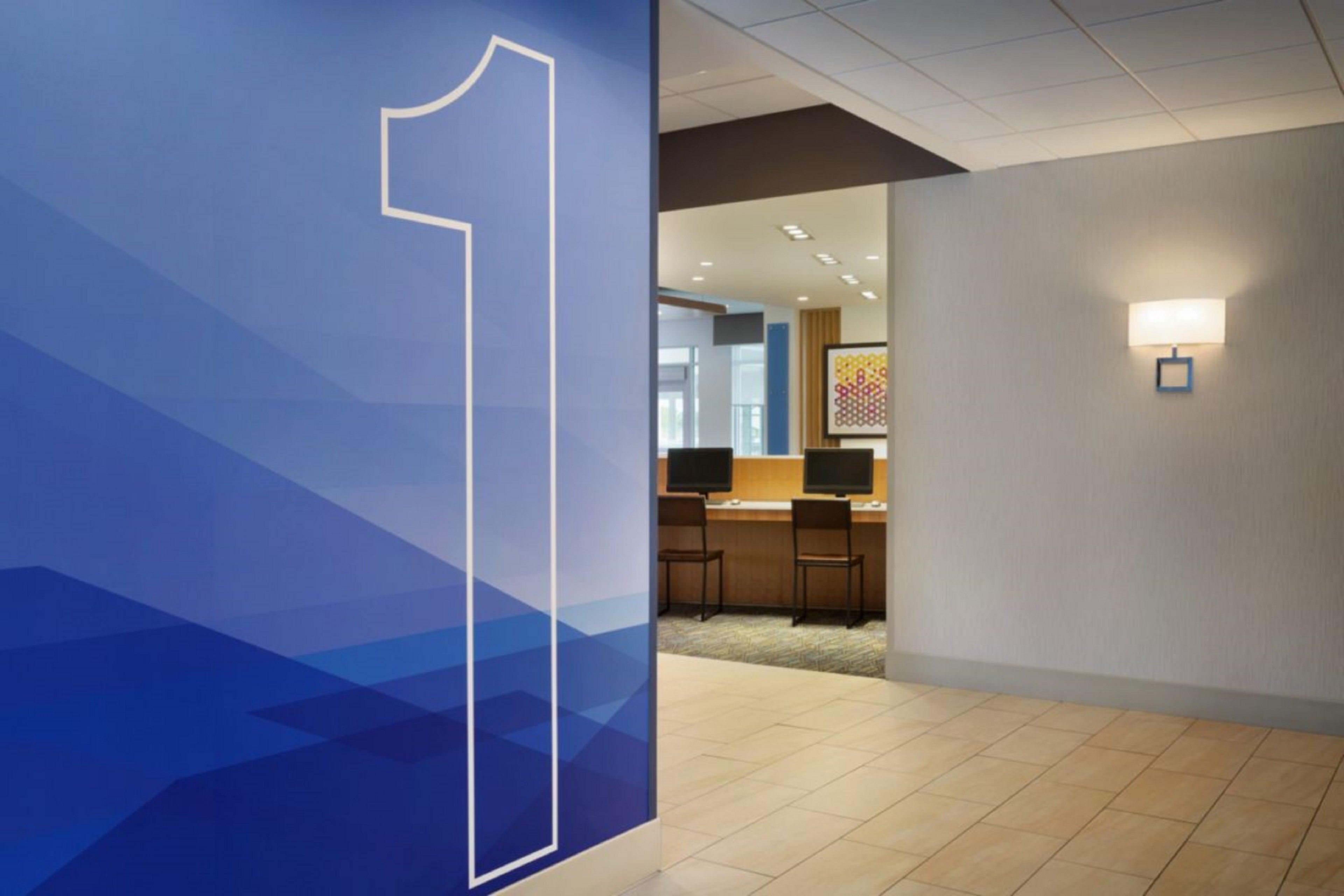 Holiday Inn Express Flint-Campus Area By Ihg Eksteriør bilde
